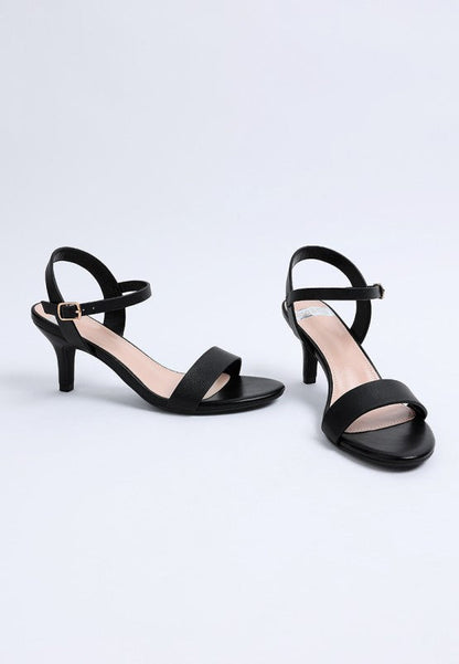 Tomari Pin Buckle Kitten Heel Sandals
