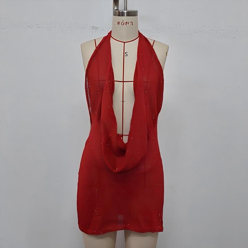 Flashing backless hanging neck cover shirt, hip hugging skirt