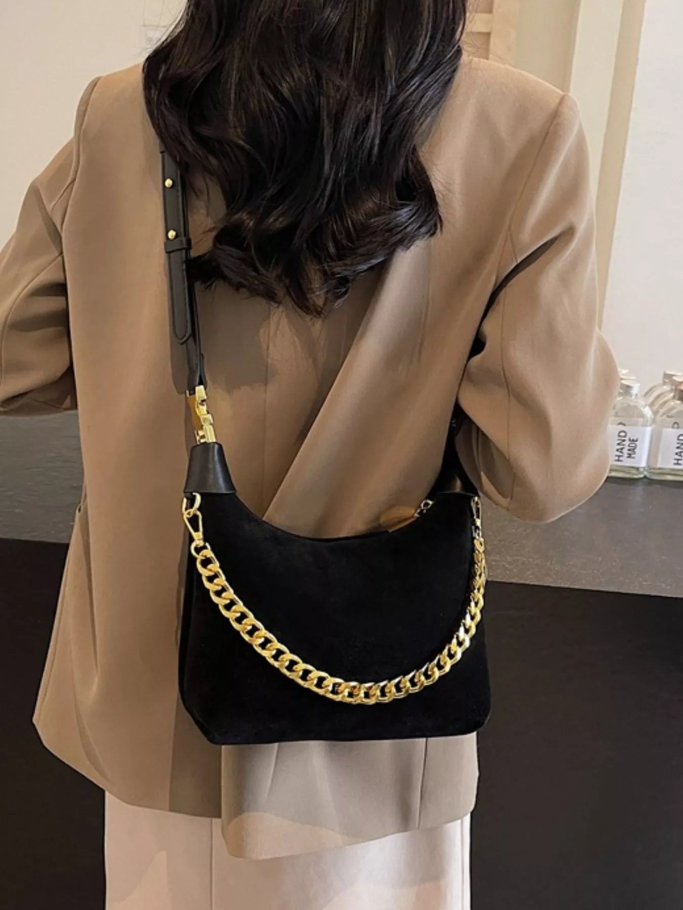 Chain Detail Crossbody Bag