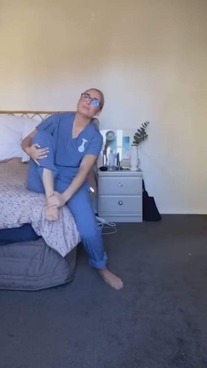 2-H 1-pair-zippier-compression-stockings-1.mp4