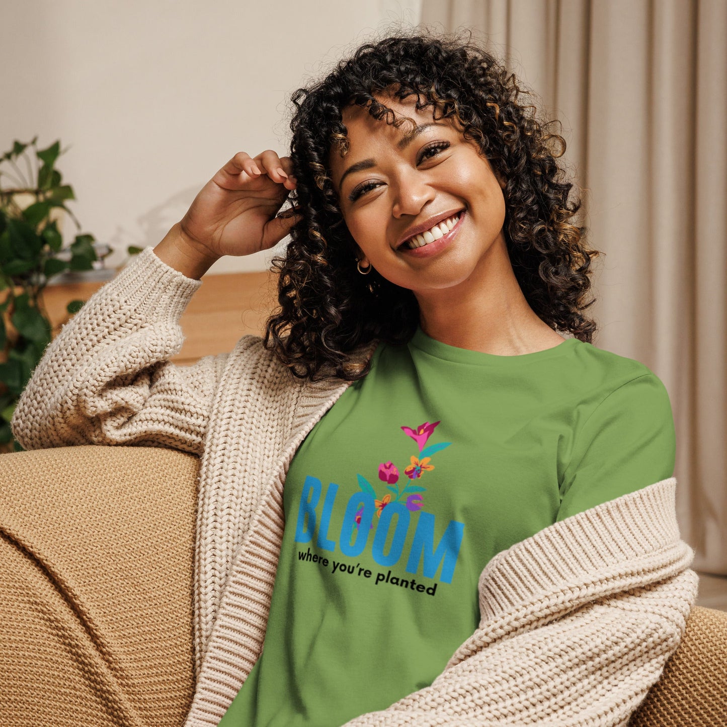 Women's Relaxed T-Shirt - MONLANE